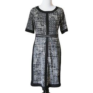 Black & White Abstract Pattern Elbow Length Sleeve Dress